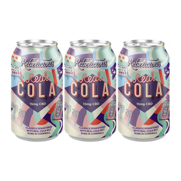 12 x Refrigerante com gás Rebelicious Real Cola - 330ml