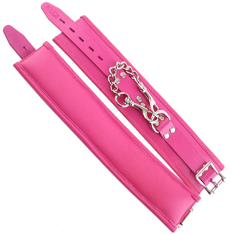 Puños de muñeca acolchados de color rosa de Rouge Garments